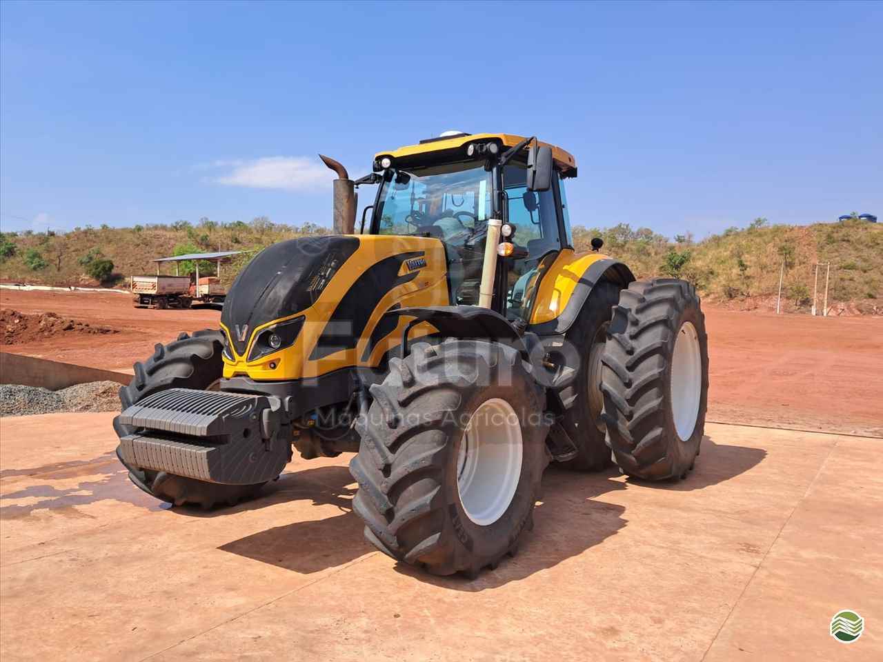 TRATOR VALTRA VALTRA T 250 CVT Tração 4x4 Futuro Máquinas ITAJAI SANTA CATARINA SC